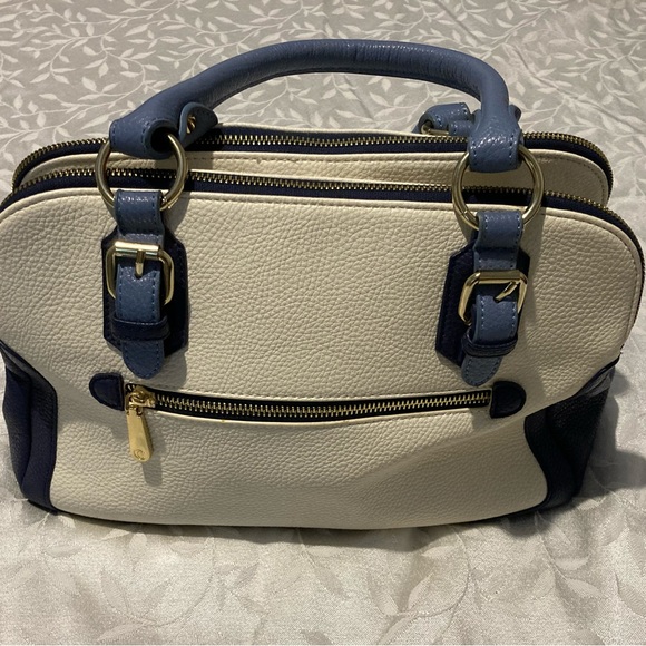 LIZ CLAIBORNE NAVY BLUE & CREAM MULTI POCKET PURSE NWOT - Picture 2 of 9